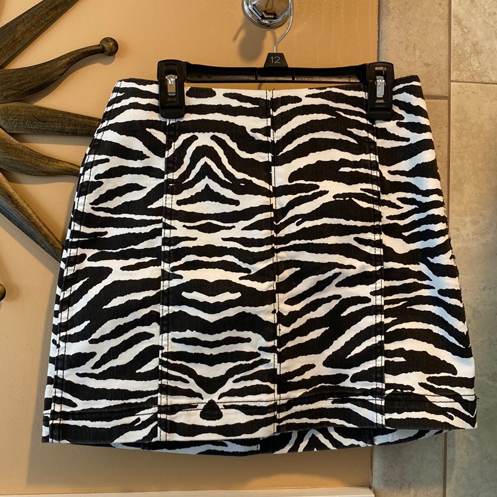 Zebra skirt 🦓 - Picture 2 of 5